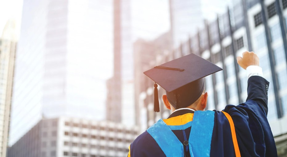 Strategies to Overcome Challenges and Thrive as an International Student