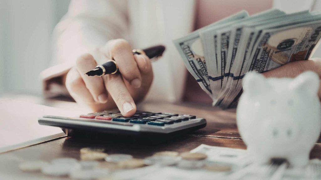financial strategies help businesses improve cash flow